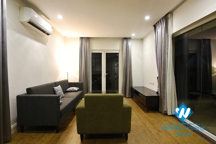  Beautiful corner villa with Garden for rent in Vinhomer Riverside - Long Bien